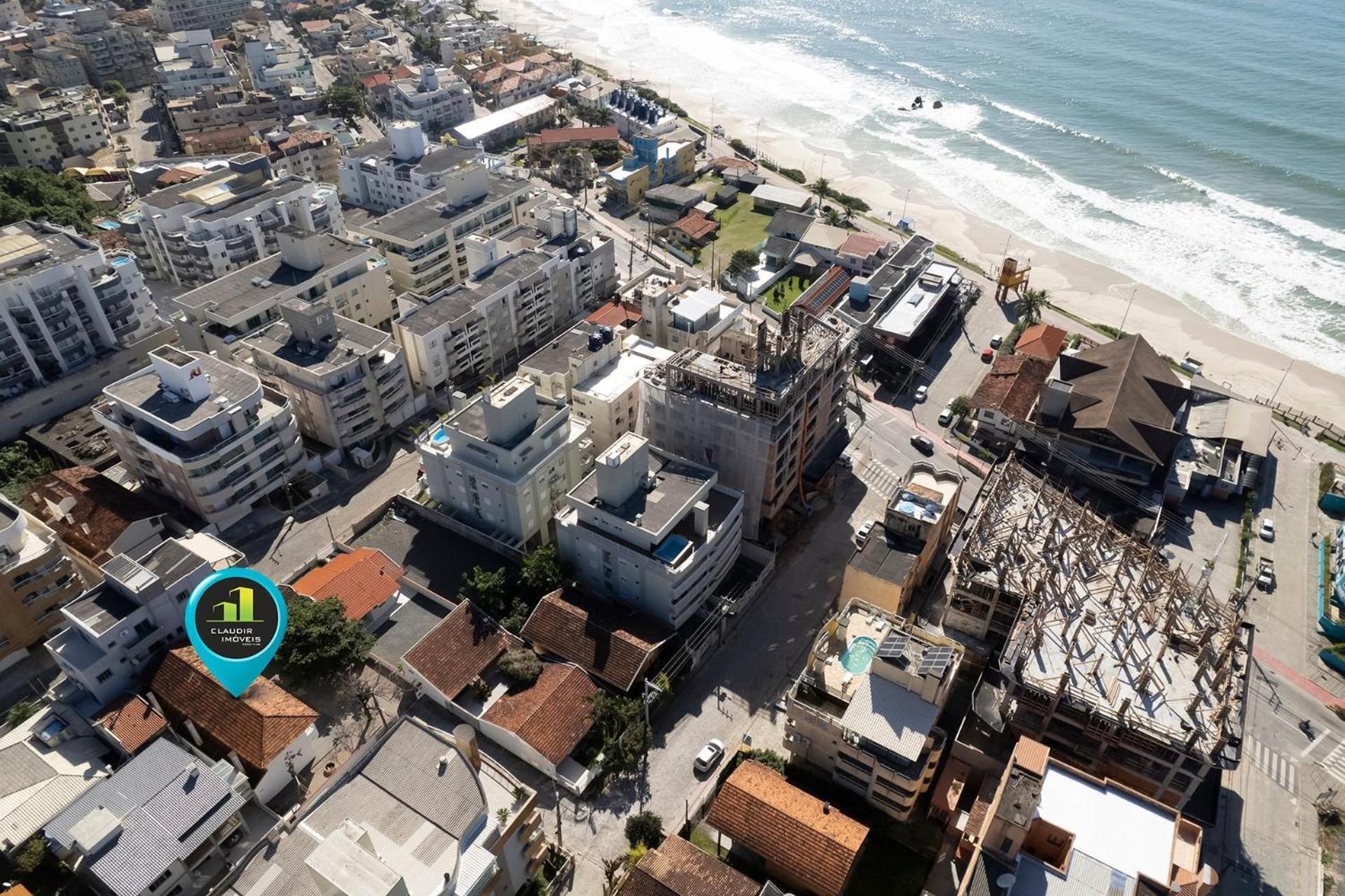096C - Lindo sobrado 02 dormitórios para até 06 pessoas à poucos metros do Mar em Bombinhas Exterior foto